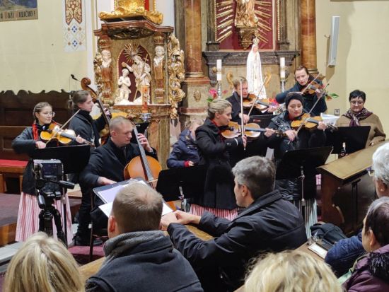 System.Linq.Enumerable+<TakeIterator>d__25`1[System.Char]