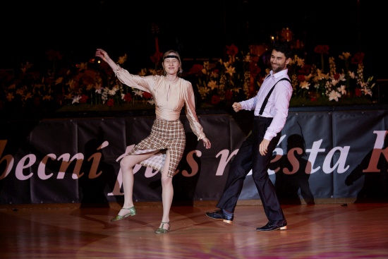 Sobotní noc patřila v kopřivnickém kulturním domě jubilejnímu, 30. ročníku Obecního plesu, který se tentokrát stylově přenesl do 20. let 20. století.
FOTO: LADISLAV MÁCHA