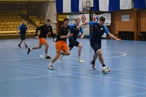 V tomto utkání Ámos Cupu futsalisté Vegas porazili tým FU 4:1, a zajistili si tak třetí místo. Turnaj vyhrál tým Kamarádi.
FOTO: MAREK HAVRAN