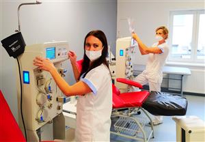 Nemocnice vyslyšela přání bezpříspěvkových dárců plazmy a krve, když rozšířila provozní dobu. Nově je tak možné darovat i ve čtvrtky odpoledne. FOTO: NEMOCNICE AGEL NOVÝ JIČÍN