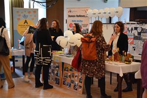 První mezioborový P.O.K.U.S. prezentoval lidem s postižením a jejich rodinám nabídku sociálních služeb a vzdělávání. FOTO: DAVID MACHÁČEK