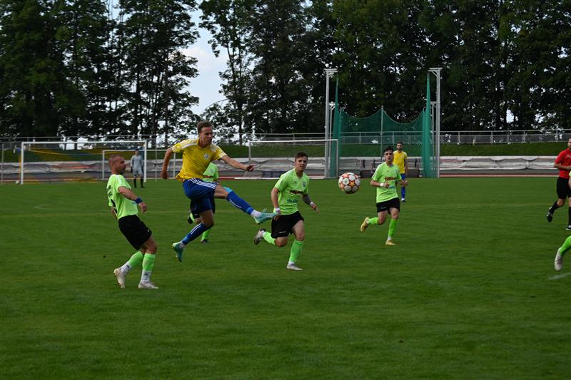 V tomto utkání Kopřivnice proti Petrovicím měl obuté střelecké kopačky domácí útočník Marek Socha, jenž zatížil konto soupeře třemi brankami. FOTO: MAREK HAVRAN