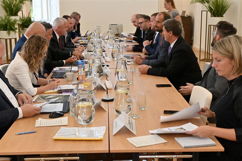 Kopřivnice na začátku tohoto týdne hostila společné jednání rady města i Moravskoslezského kraje. FOTO: DAVID MACHÁČEK