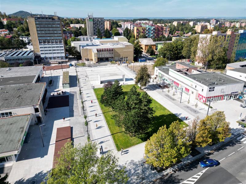 Pohled na zrekonstruované centrum Kopřivnice.  FOTO: RADEK CHVISTEK