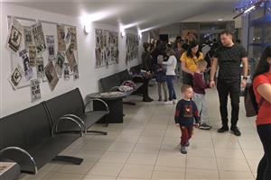 Maraton filmů s Harrym Potterem si nenechalo ujít víc než 700 zájemců. Ti si užili projekce i tematické dekorace. FOTO: DAVID MACHÁČEK