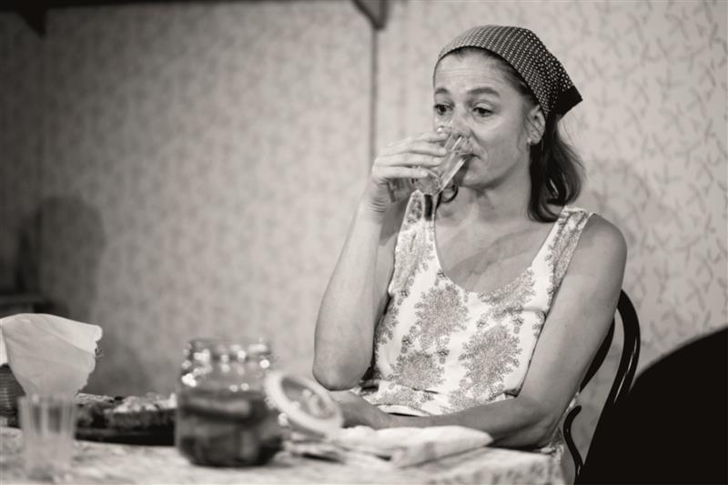 Ani třetí termín uvedení divadelního představení Slovácko sa nesúdí nevyšel z důvodu onemocnění Evy Elsnerové. Další náhradní termín je plánován na neděli 24. února. FOTO: DSK