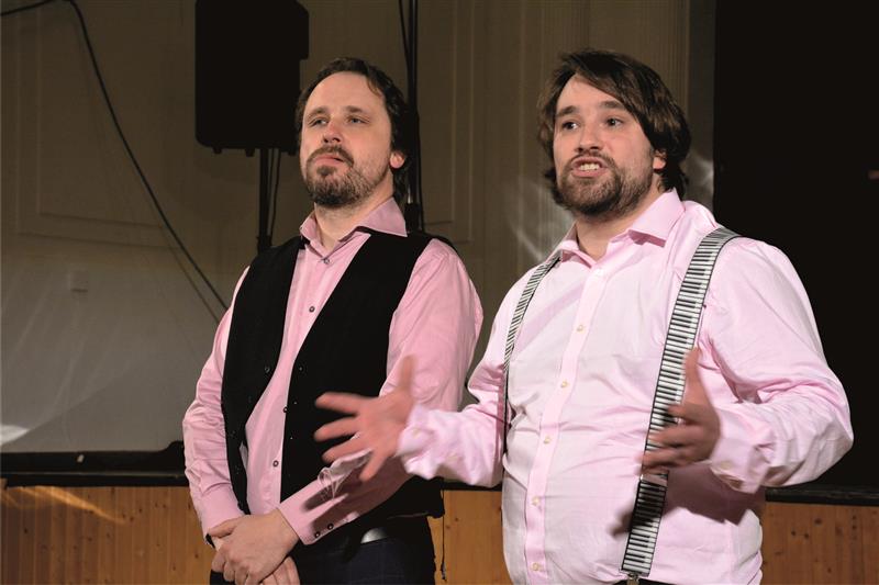 Novinkou letošní Kopřivy bylo moderátorské duo, ve kterém se k Adamu Parmovi přidal Michal Sedláček.