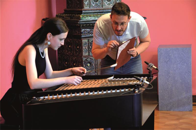 Pod dohledem Daniela Skály koncertovala v Lašském muzeu například Zuzana Máchová. FOTO: DAVID MACHÁČEK