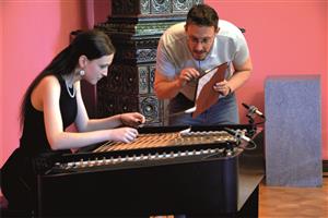 Pod dohledem Daniela Skály koncertovala v Lašském muzeu například Zuzana Máchová. FOTO: DAVID MACHÁČEK