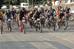 Na start 27. ročníku Kopřivnického Drtiče se 15. července vydalo 396 jezdců, z nichž do cíle dojelo 369. Nejrychlejšího z nich přivítali v cíli ve 13:58 hodin. FOTO: DAVID MACHÁČEK