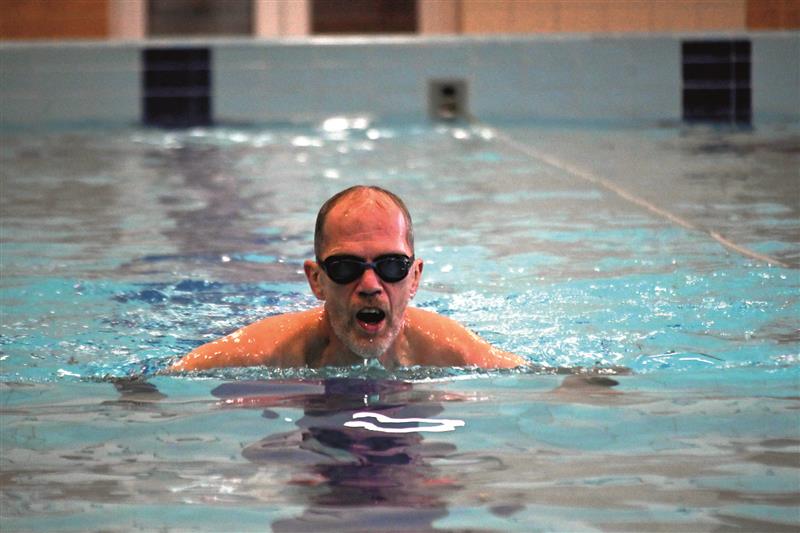 Na kopřivnickém krytém bazénu si zaplavalo první říjnovou středu v rámci celostátní soutěže celkem 351 plavkyň a plavců. FOTO: MAREK HAVRAN