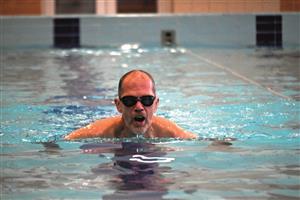 Na kopřivnickém krytém bazénu si zaplavalo první říjnovou středu v rámci celostátní soutěže celkem 351 plavkyň a plavců. FOTO: MAREK HAVRAN