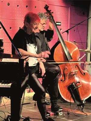 Jednou z hvězd letošní Aerovky bude česká jazzová zpěvačka Jana Koubková. Vystoupí v sobotu v podvečer.