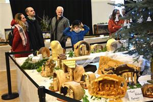 Po pěti letech obnovená tradice předvánočních betlémů v Katolickém domě v Kopřivnici přivedla do výstavních prostor velké množství návštěvníků