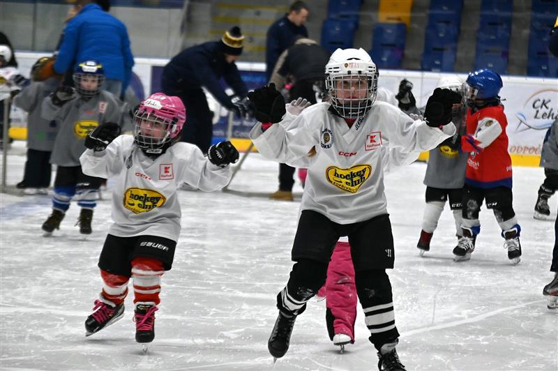 Další velké akce na kopřivnickém zimáku se účastnilo celkem 48 kluků a holek ve věku od 4 do 8 let.