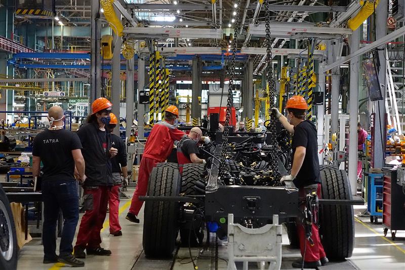 Produkce automobilky Tatra Trucks v minulém roce stoupla bezmála o 10 %. Zvýšil se také počet prodaných vozů, ten má růst i v letošním roce