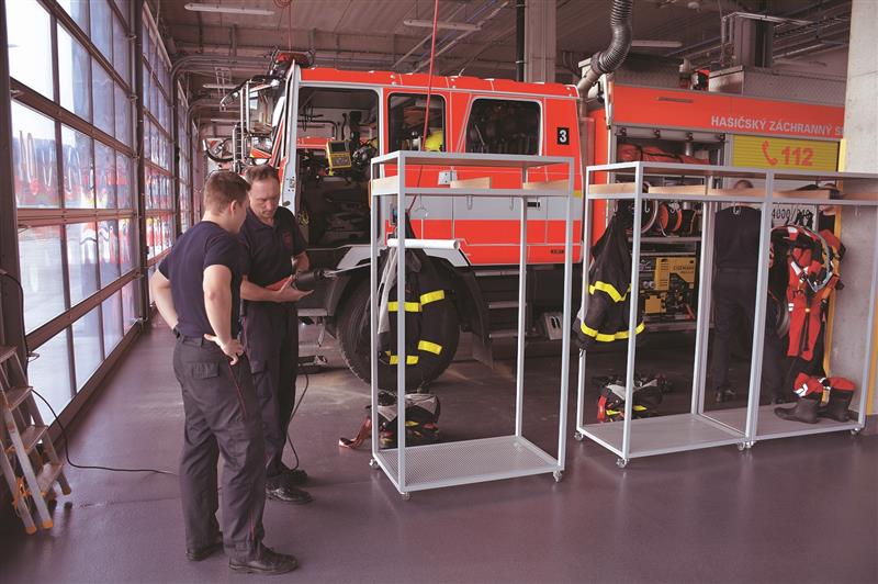 Veškerou svěřenou techniku kopřivničtí hasiči parkují v prostorných moderně vybavených garážích Integrovaného výjezdového centra