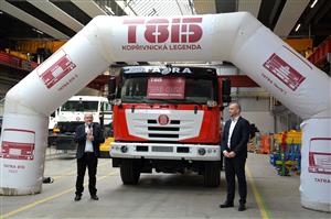 Před týdnem sjel z výrobní linky poslední vyrobený vůz T 815. Výroba legendárního modelu v Tatře Trucks končí po 42 letech a za tu dobu bylo vyrobeno víc jak 158 tisíc těchto nákladních automobilů.