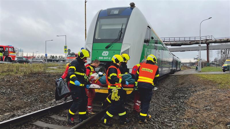 Jedním ze zásahů místní jednotky dobrovolných hasičů byla i pomoc při železniční nehodě, při které těsně před Vánoci došlo ke kolizi vlaku s cyklistou