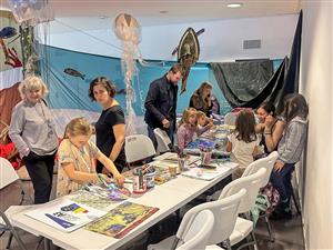 CESTY DO PRAVĚKU: Příjemný den ve společnosti filmů, jejichž tvůrci se přímo nebo alespoň výrazně inspirovali v dílech Zdeňka Buriana, připravil v sobotu 24. května zdejší Filmový klub. Cesty do pravěku si na jednotlivých projekcích užívalo průměrně 30–40