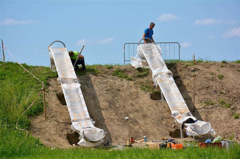 Terénní nerezové skluzavky vyhrály v roce 2021, kdy do hlasování postoupilo sedm návrhů Koprojektů, realizace se ale dočkaly až o dva roky později