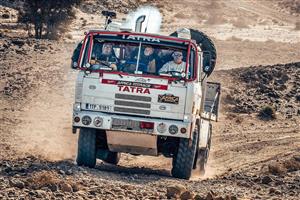 Tomáš Tomeček na Africa Eco Race 2026 jako pilot řídil bílou Tatru 815 4 × 4 a měl na starosti přednostně kategorii historiků-klasiků.