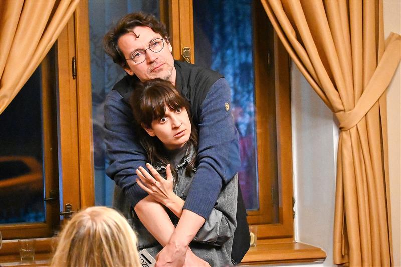 Scénické čtení z románu Blízcí Veroniky González přivezli v rámci projektu LiStOVáNí Lukáš Hejlík, Věra Holá a Pavla Dostálová.